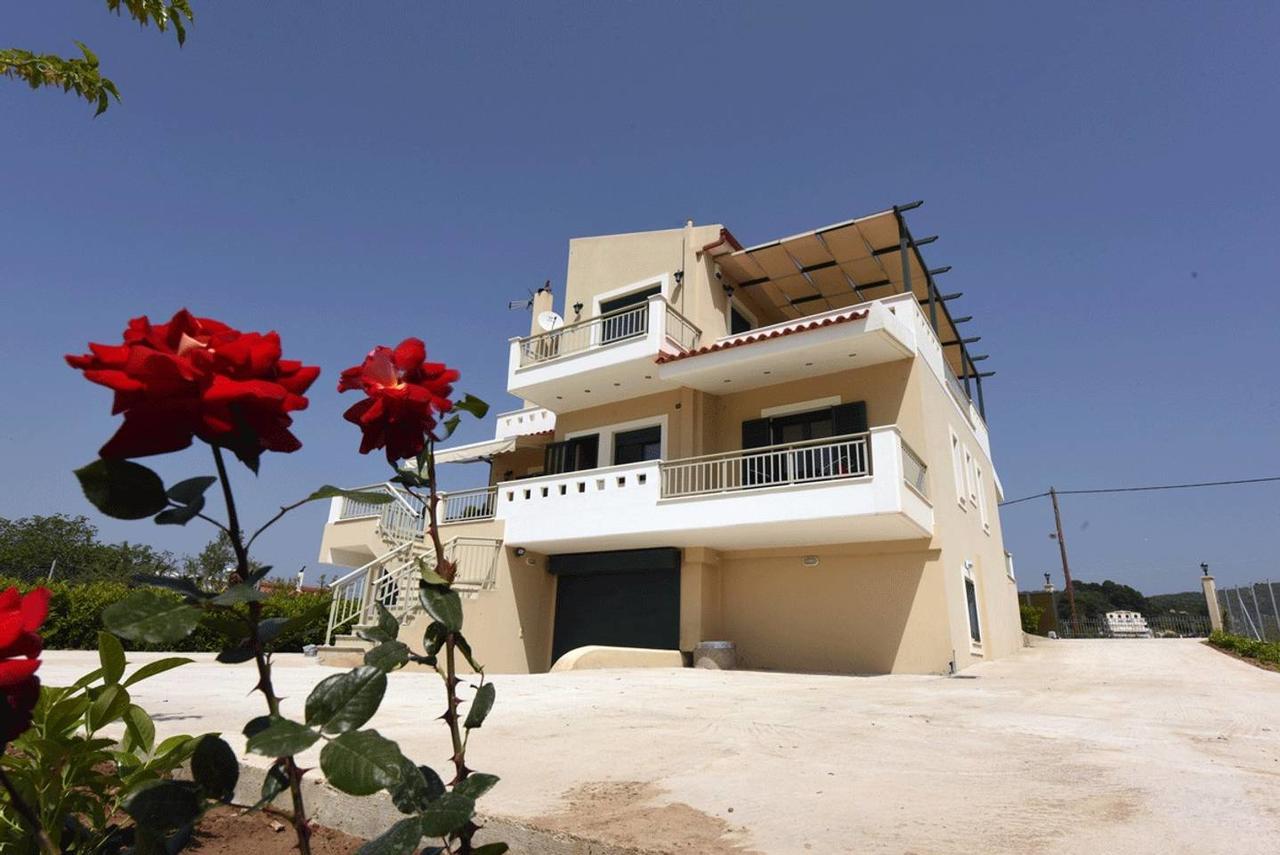 Panelma Villa Tranquil Coastal Retreat In Zacharo Tholon Exterior photo
